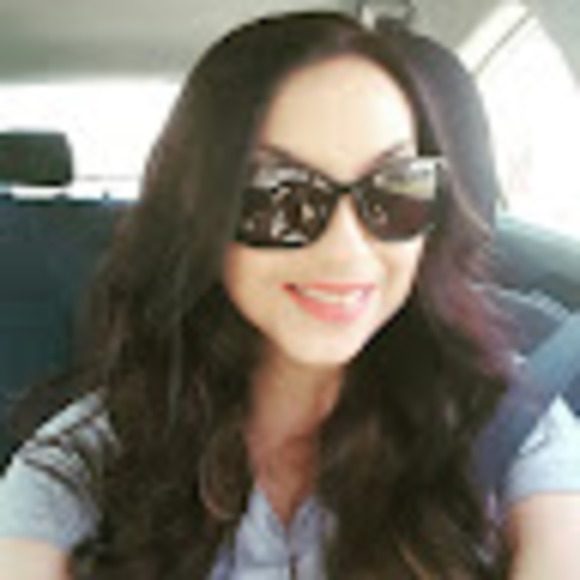 Meet your Posher, Pamela - Picture 1 of 1